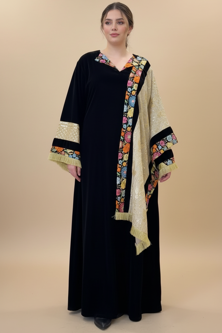 A44 – طقم بشت من قطعتين باللون الأسود مع الذهبي ولمسات زهرية ملوّنة